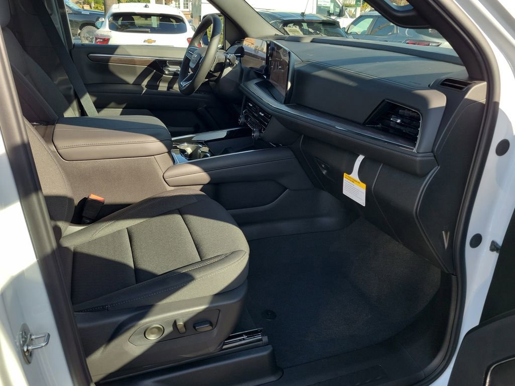 New 2026 Chevrolet Suburban LS image 15