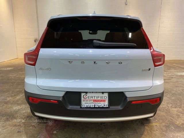 Used 2025 Volvo XC40 B5 Plus AWD/4WD image 4