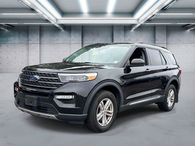 Certified 2023 Ford Explorer XLT w/ Equipment Group 202A AWD/4WD image 1