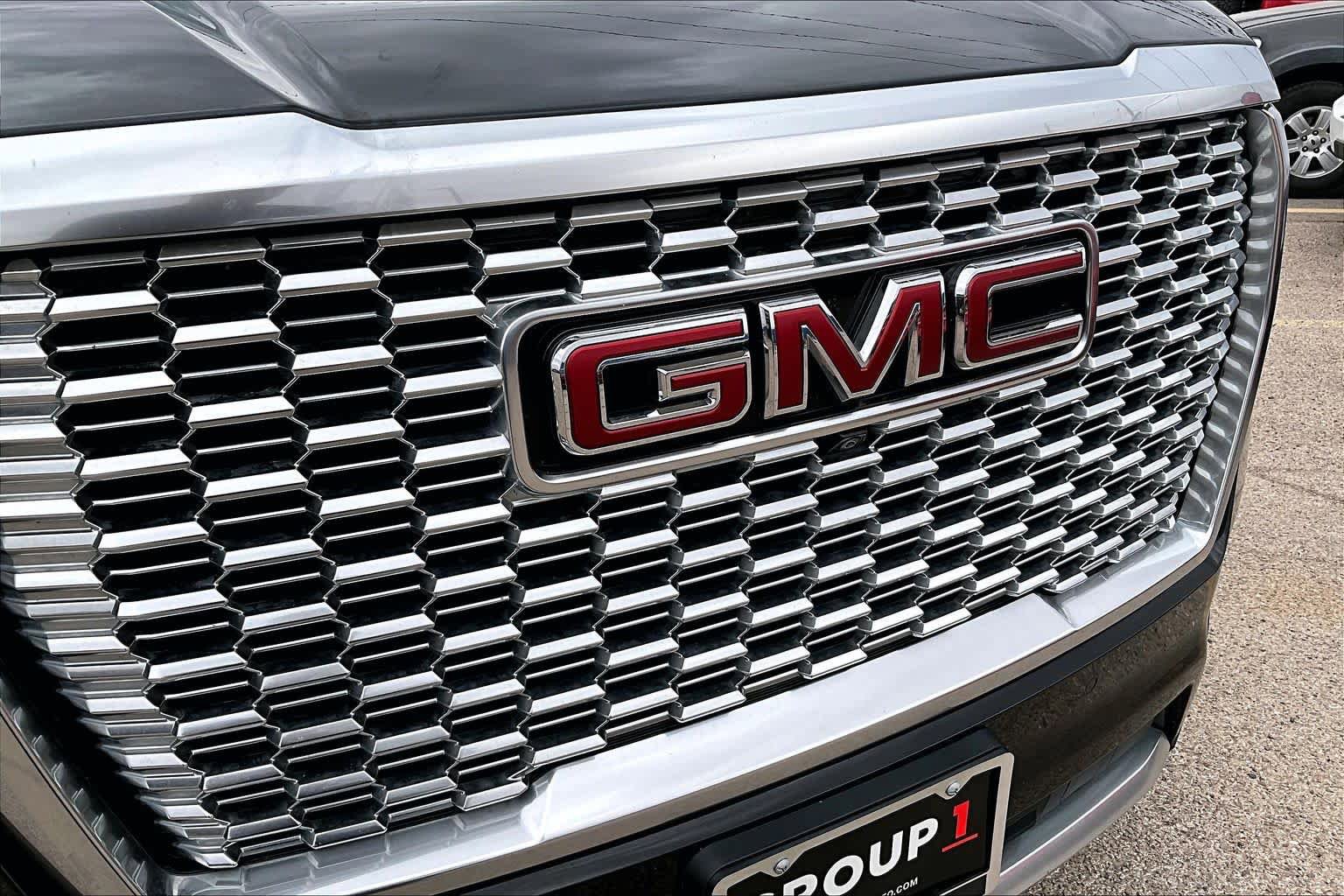 Used 2021 GMC Yukon Denali w/ Denali Premium Package image 29