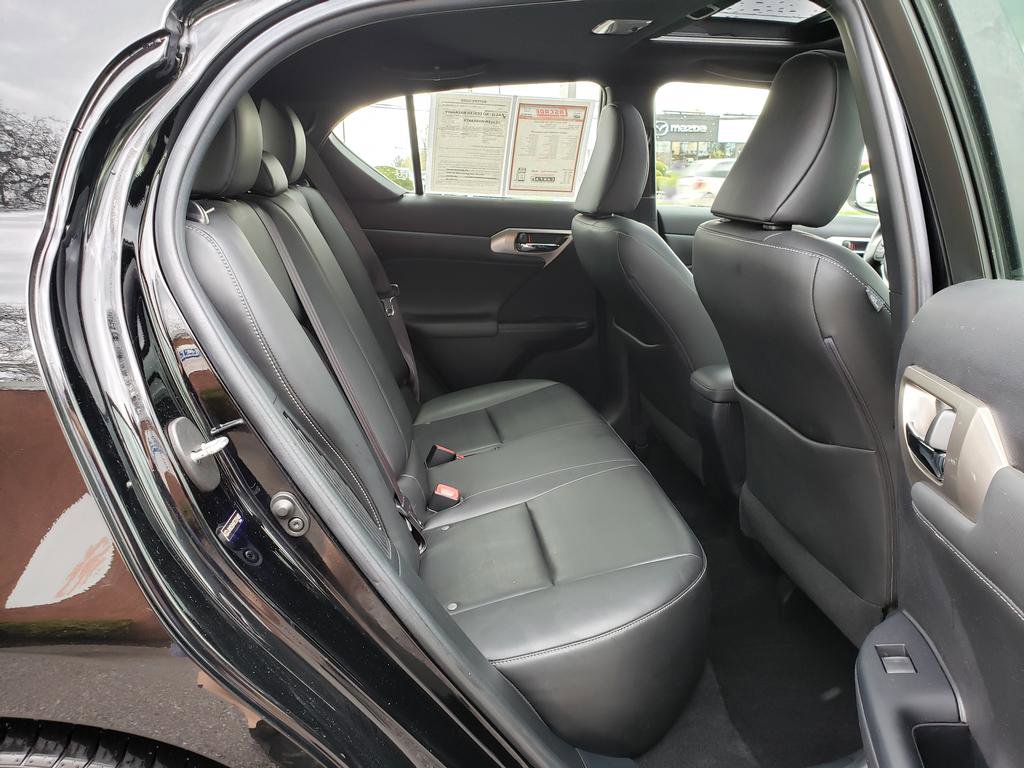 Used 2014 Lexus CT 200h w/ F Sport w/Nuluxe Interior image 16