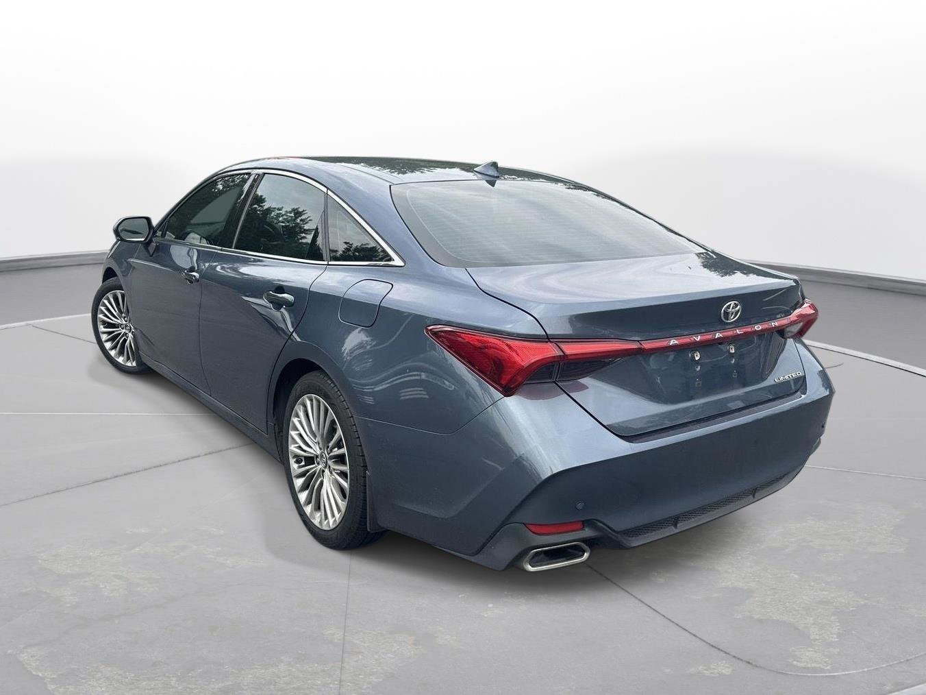 Used 2019 Toyota Avalon Limited w/ Advanced Safety Package FWD image 8