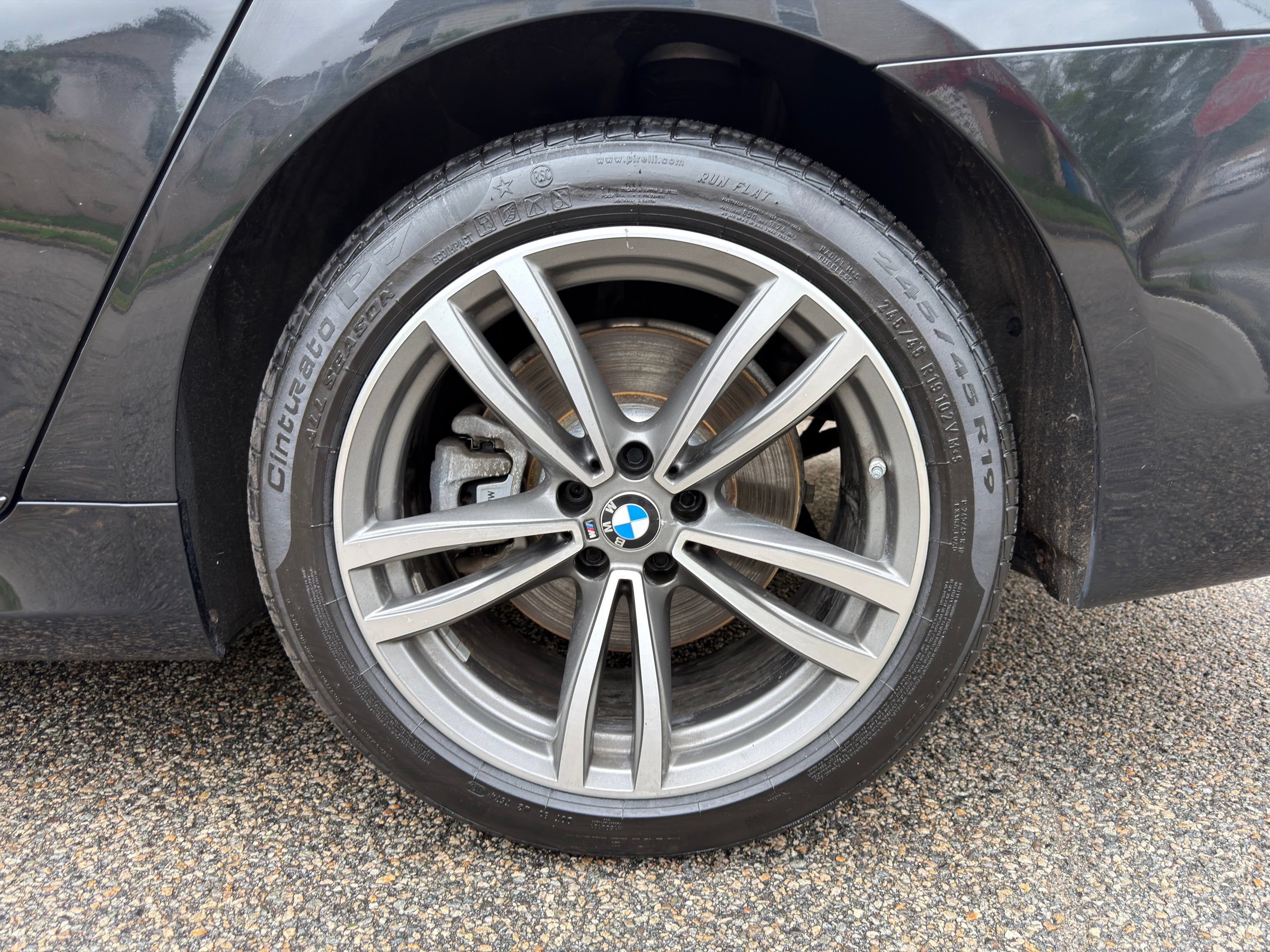 Used 2019 BMW 740i xDrive w/ M Sport Package AWD/4WD image 40