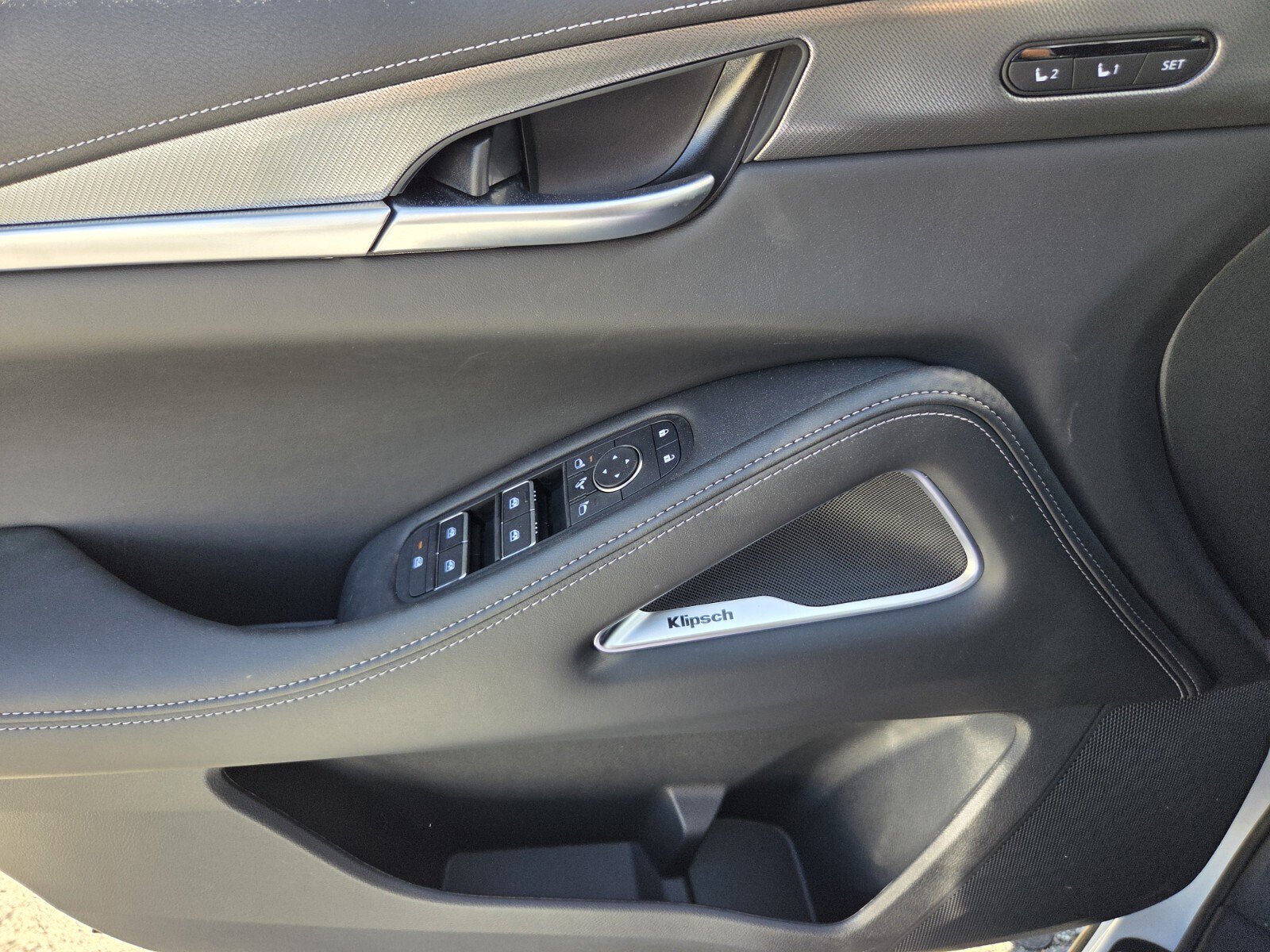 New 2026 INFINITI QX60 Luxe w/ Family Package image 23