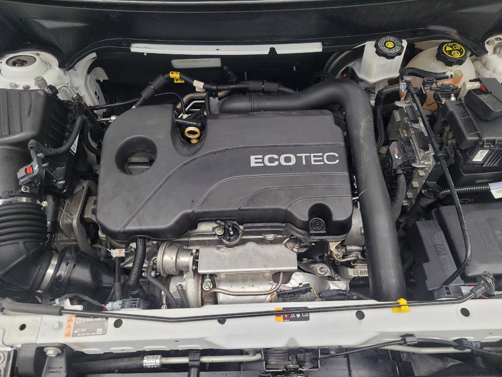 Used 2021 Chevrolet Equinox LS image 30