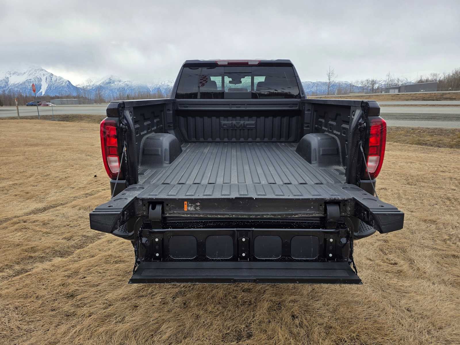 New 2026 GMC Sierra 1500 Elevation w/ Elevation Premium Package AWD/4WD image 22