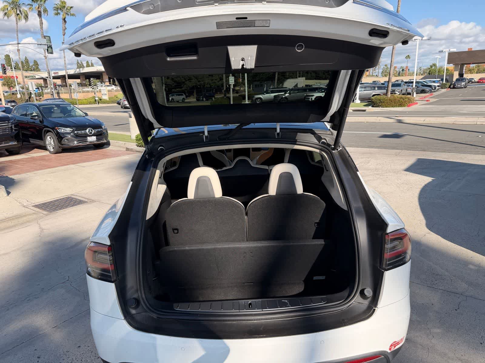 Used 2018 Tesla Model X 75D image 20