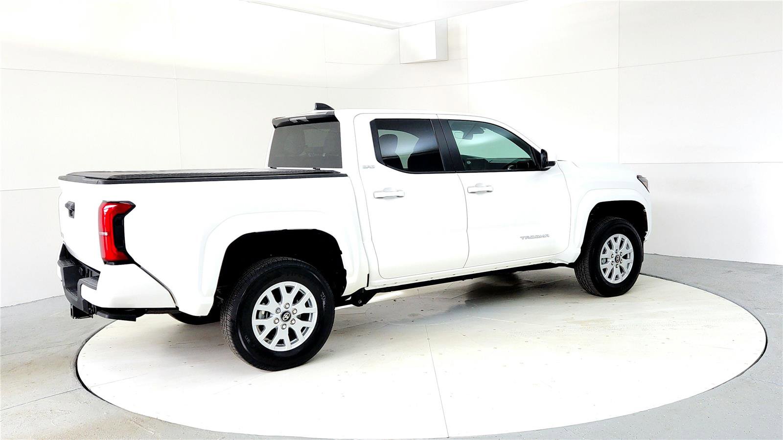 Certified 2025 Toyota Tacoma SR5 image 6