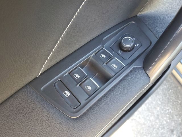 Used 2022 Volkswagen Tiguan SE R-Line image 15