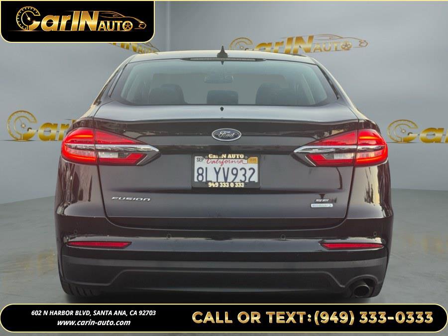 Used 2020 Ford Fusion SE image 6