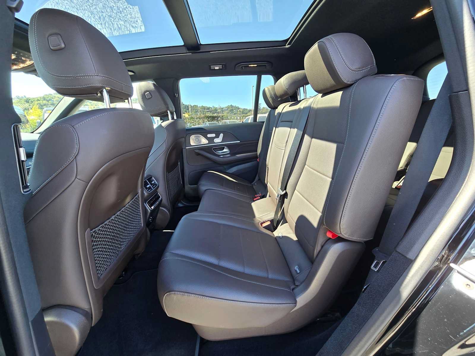 Used 2023 Mercedes-Benz GLS 450 4MATIC image 16