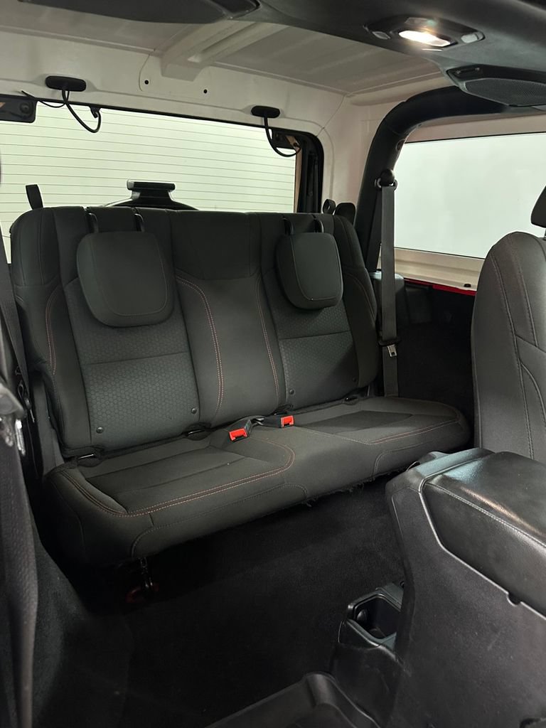 Used 2018 Jeep Wrangler Rubicon w/ Uconnect 4C Nav & Sound Group AWD/4WD image 25
