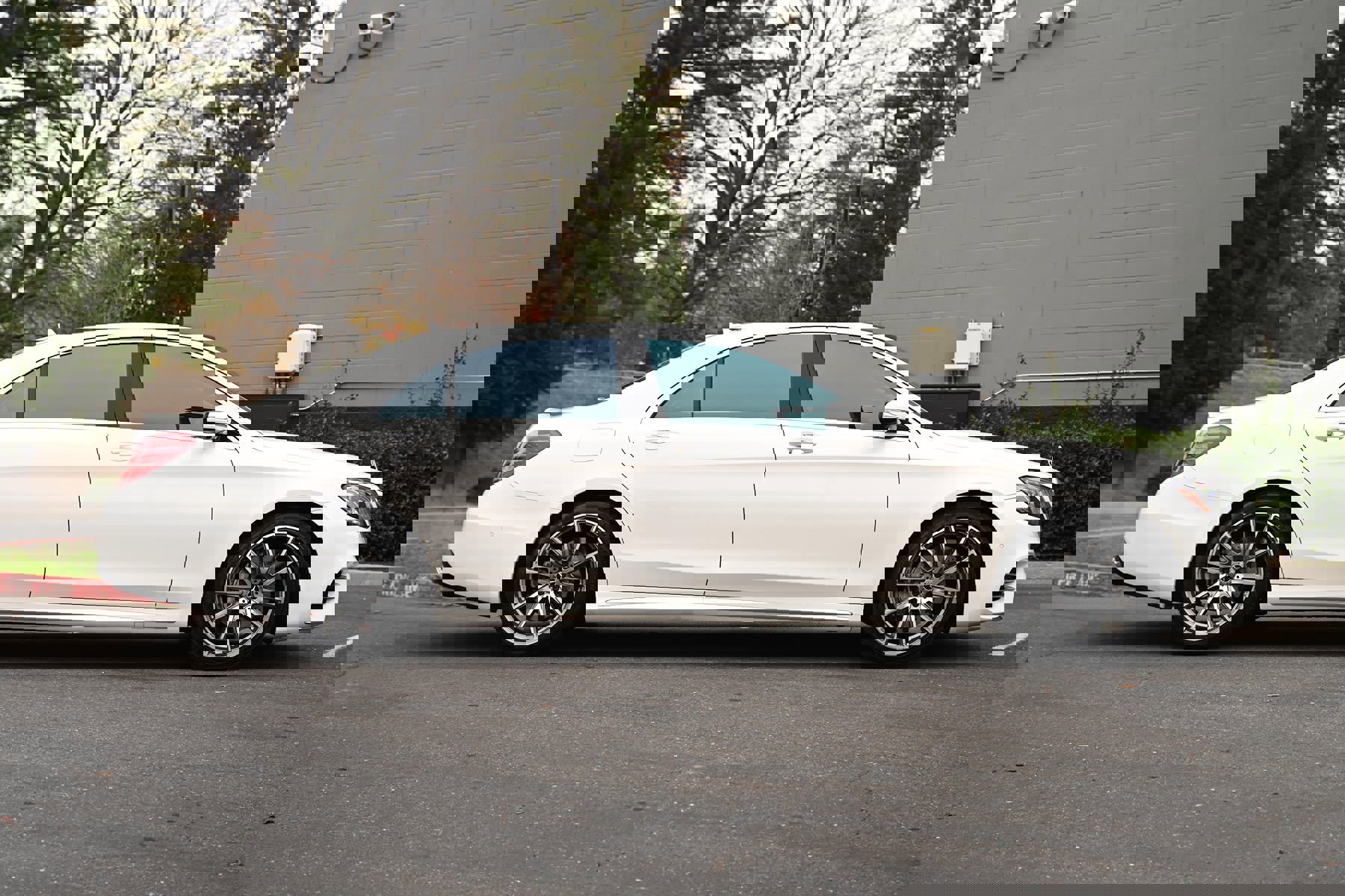 Used 2019 Mercedes-Benz S 560 Sedan image 5