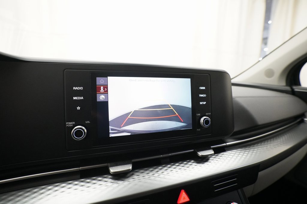 Certified 2024 Kia Carnival LX image 20