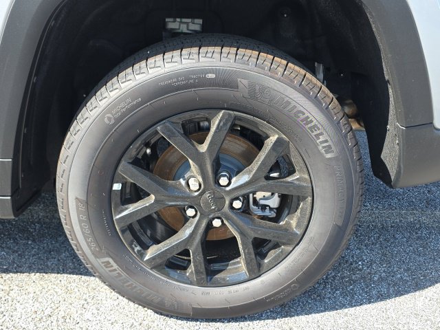 New 2026 Jeep Grand Cherokee Altitude AWD/4WD image 4