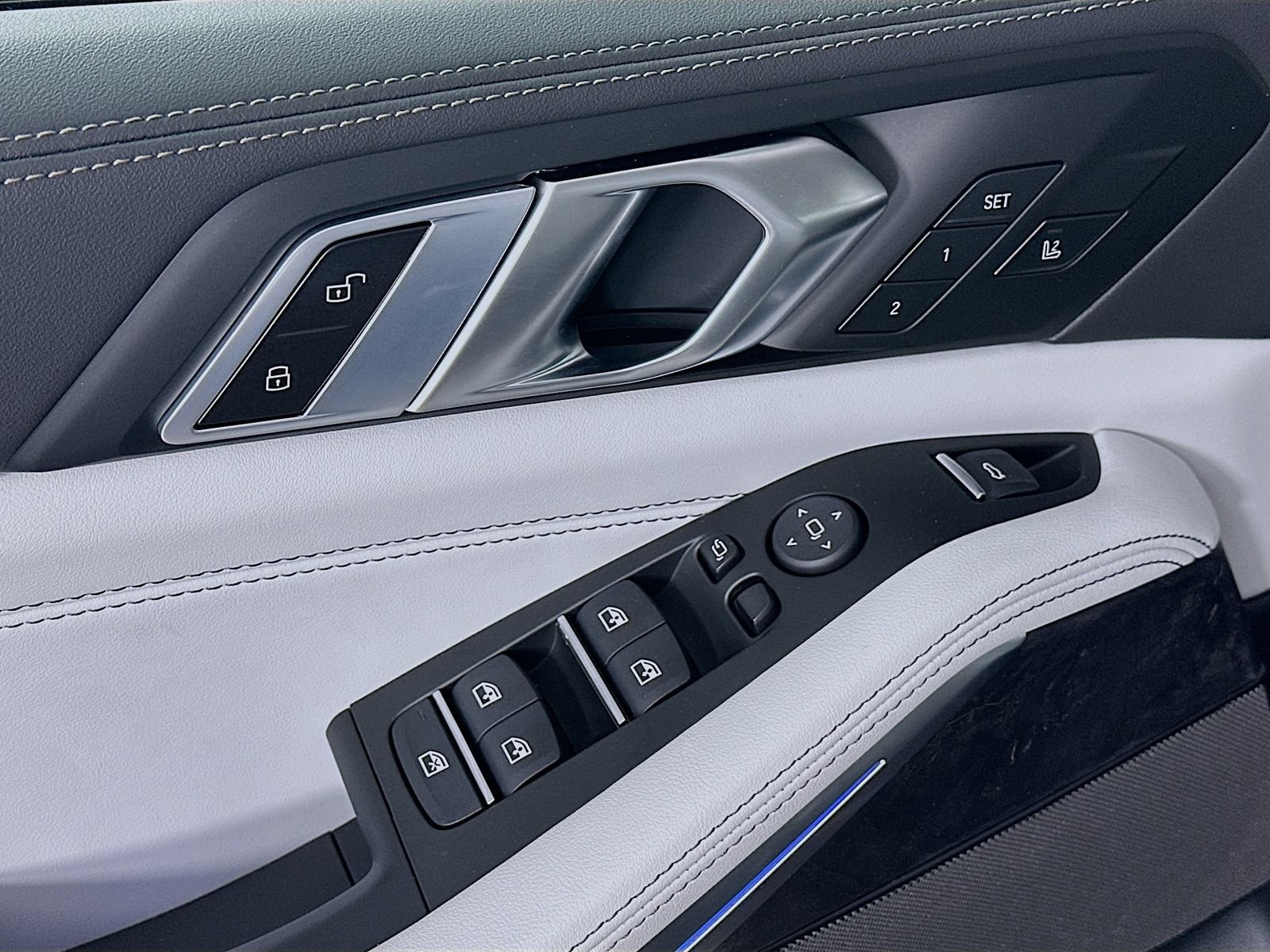 New 2026 BMW X5 xDrive40i AWD/4WD image 18