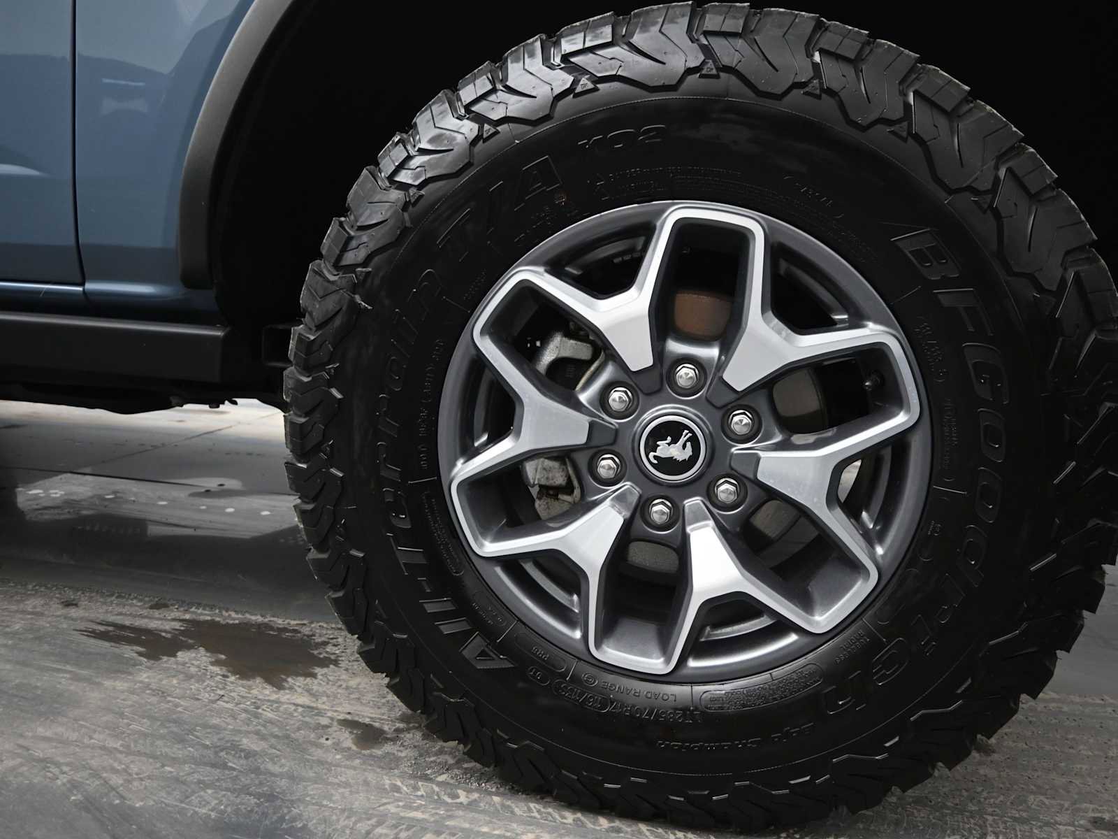 Used 2024 Ford Bronco Badlands image 11