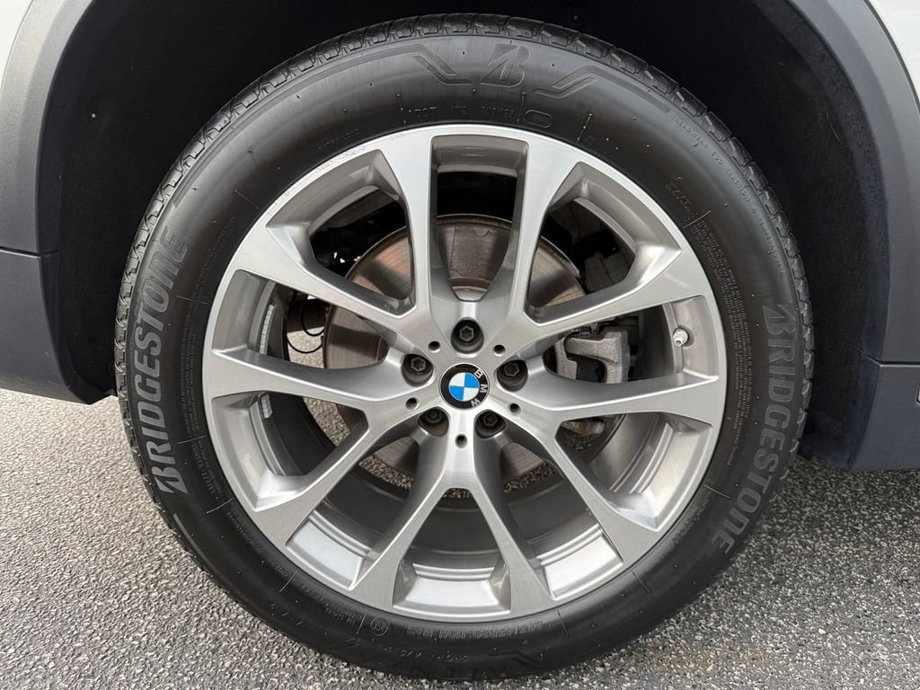 Certified 2026 BMW X5 xDrive40i AWD/4WD image 17