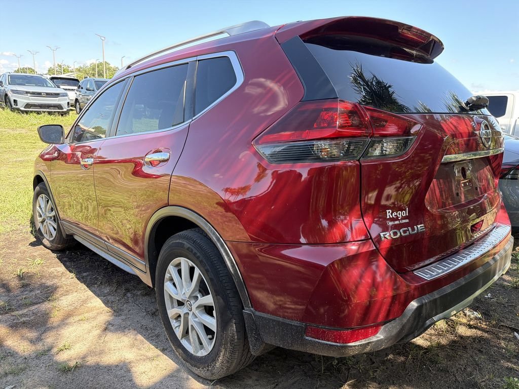 Used 2018 Nissan Rogue SV FWD image 4