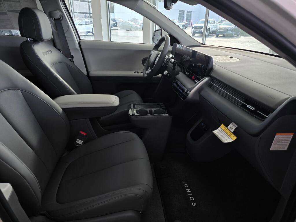 New 2026 Hyundai Ioniq 5 SEL image 36