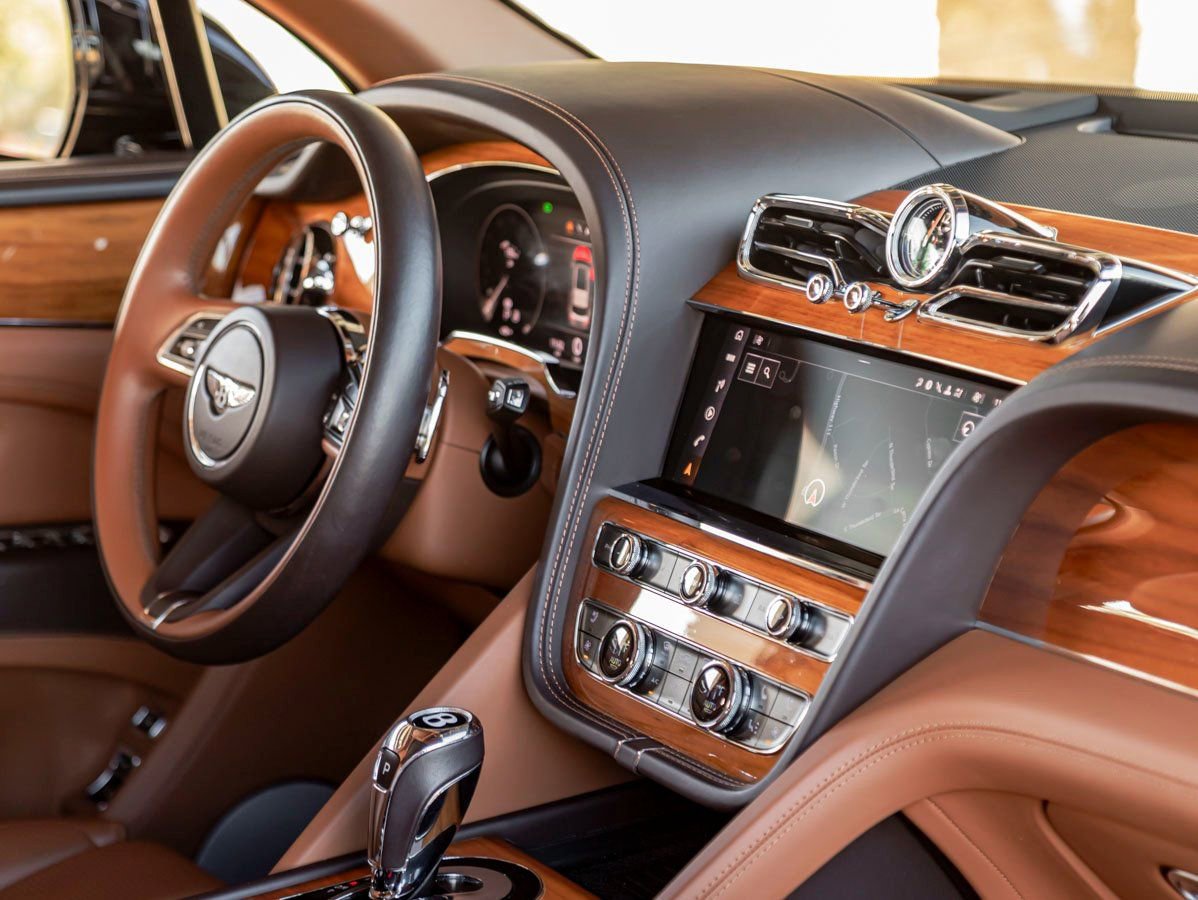 Certified 2022 Bentley Bentayga image 32