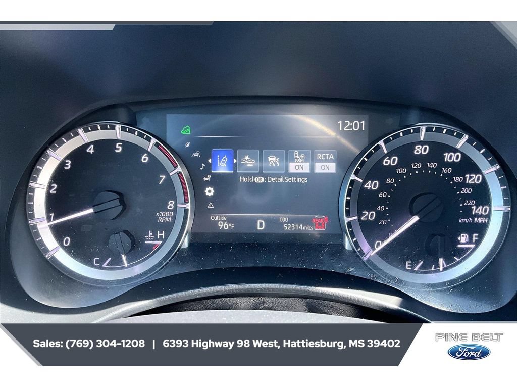 Used 2024 Toyota Highlander XLE AWD/4WD image 14