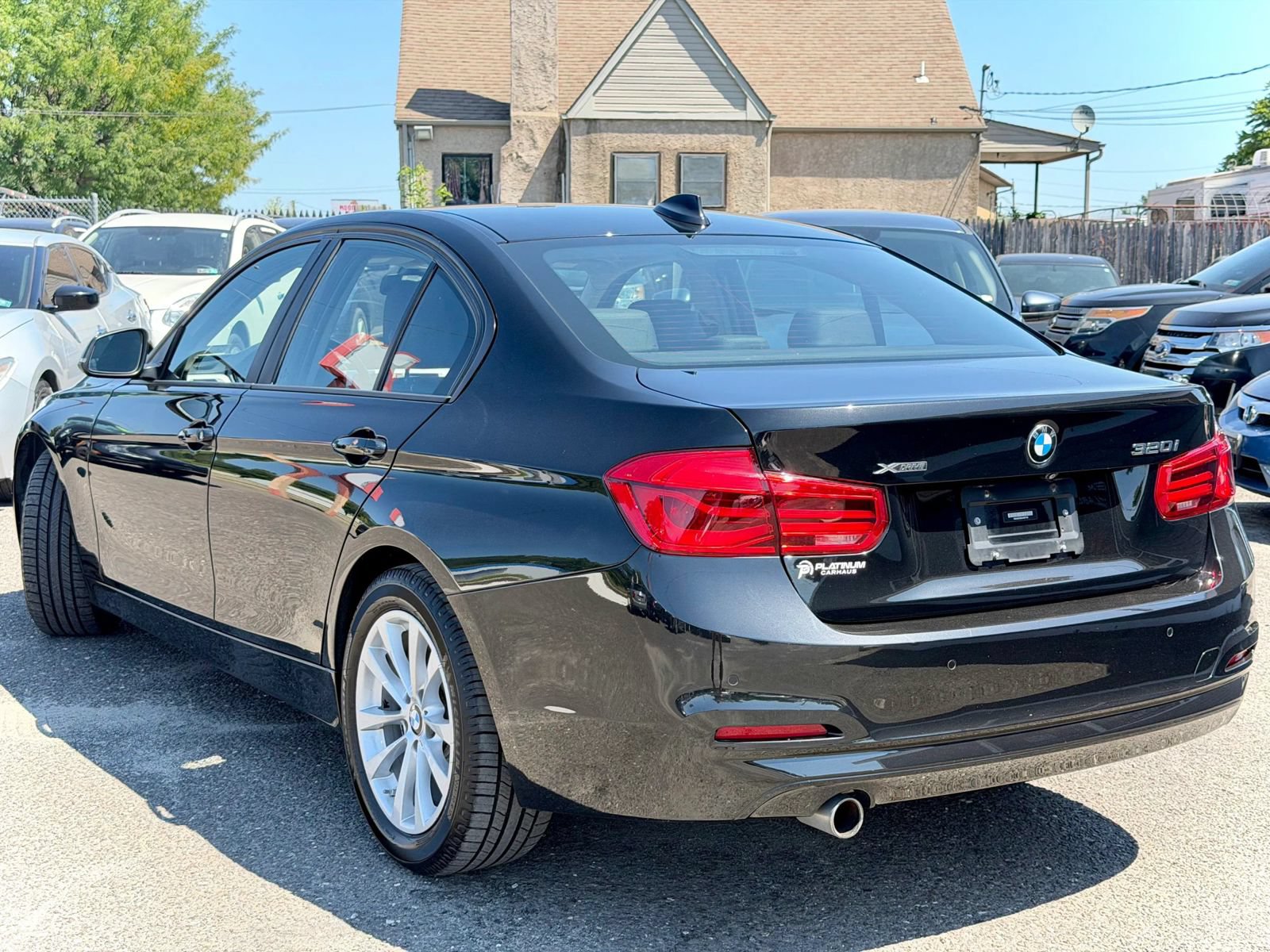 Used 2018 BMW 320i xDrive Sedan w/ Convenience Package AWD/4WD image 5