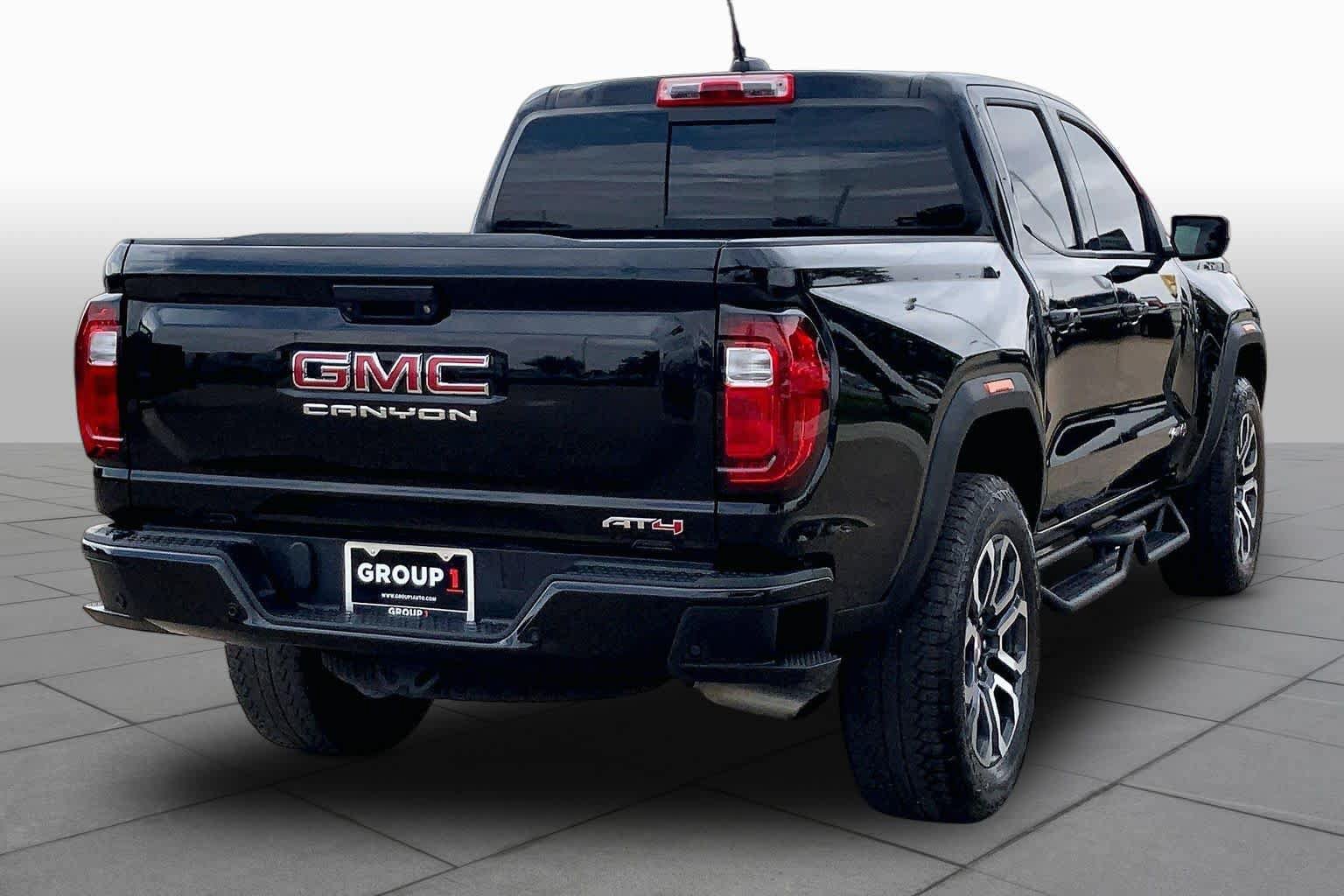 Used 2024 GMC Canyon AT4 w/ AT4 Premium Package AWD/4WD image 13
