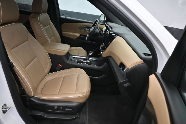 Used 2023 Chevrolet Traverse Premier AWD/4WD image 10