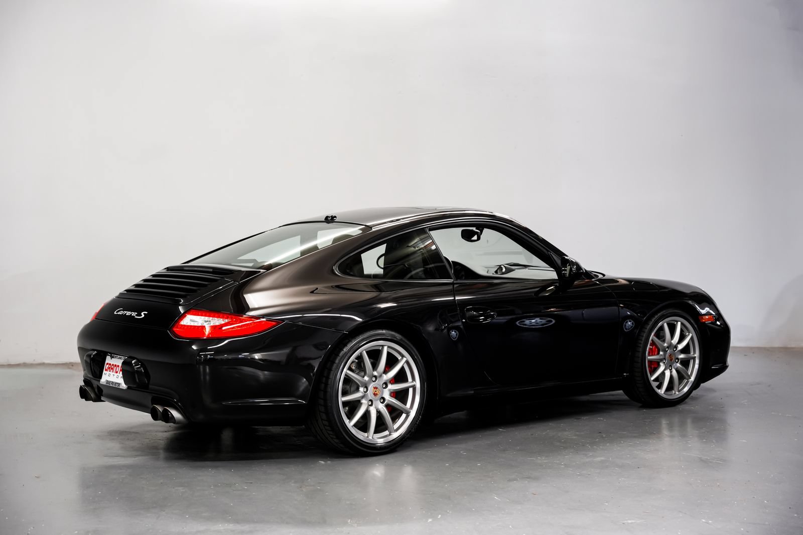 Used 2011 Porsche 911 Carrera S RWD image 3