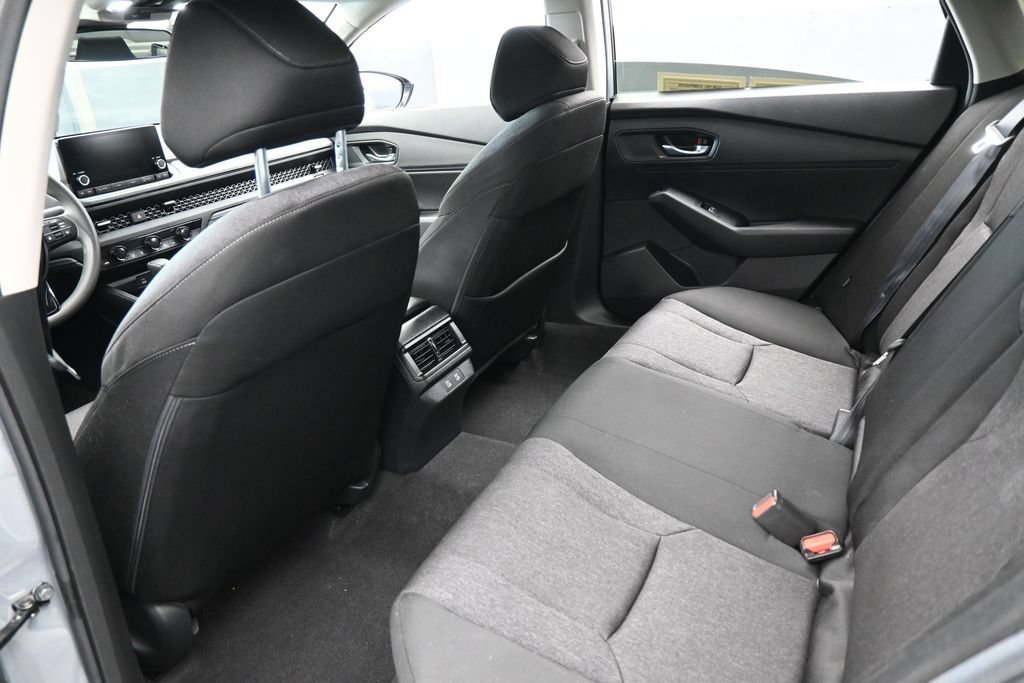 Used 2025 Honda Accord SE image 34