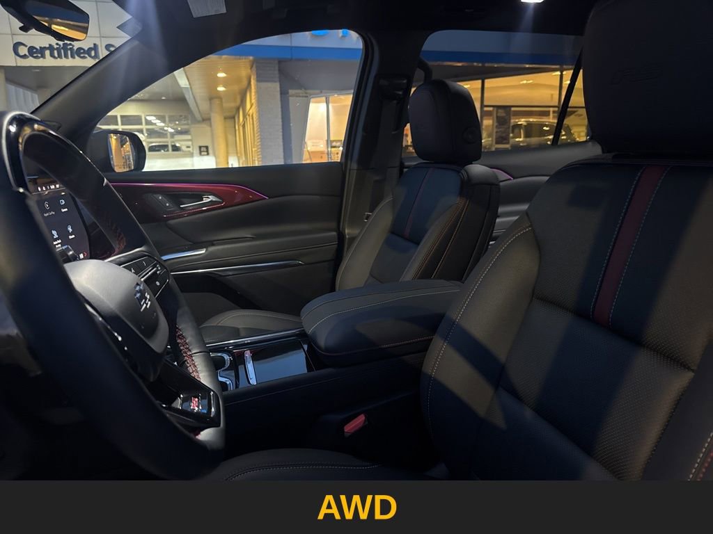 Used 2025 Chevrolet Traverse RS w/ LPO, Floor Liner Package image 13