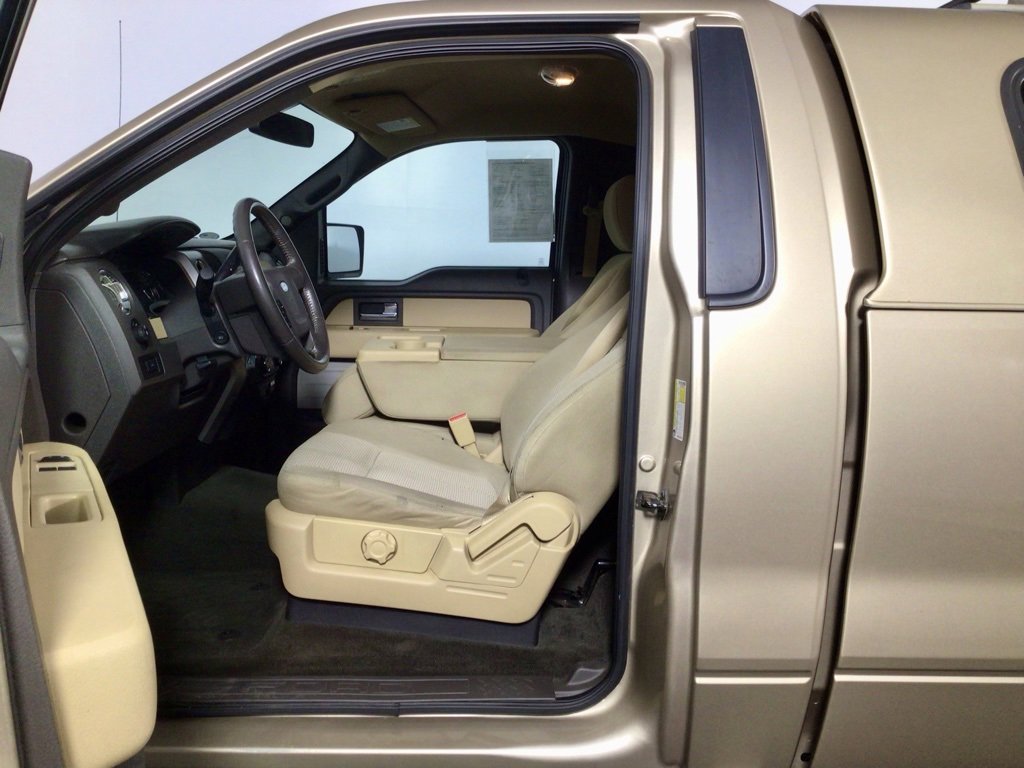 Used 2013 Ford F150 XLT w/ Mid Equipment Group image 13