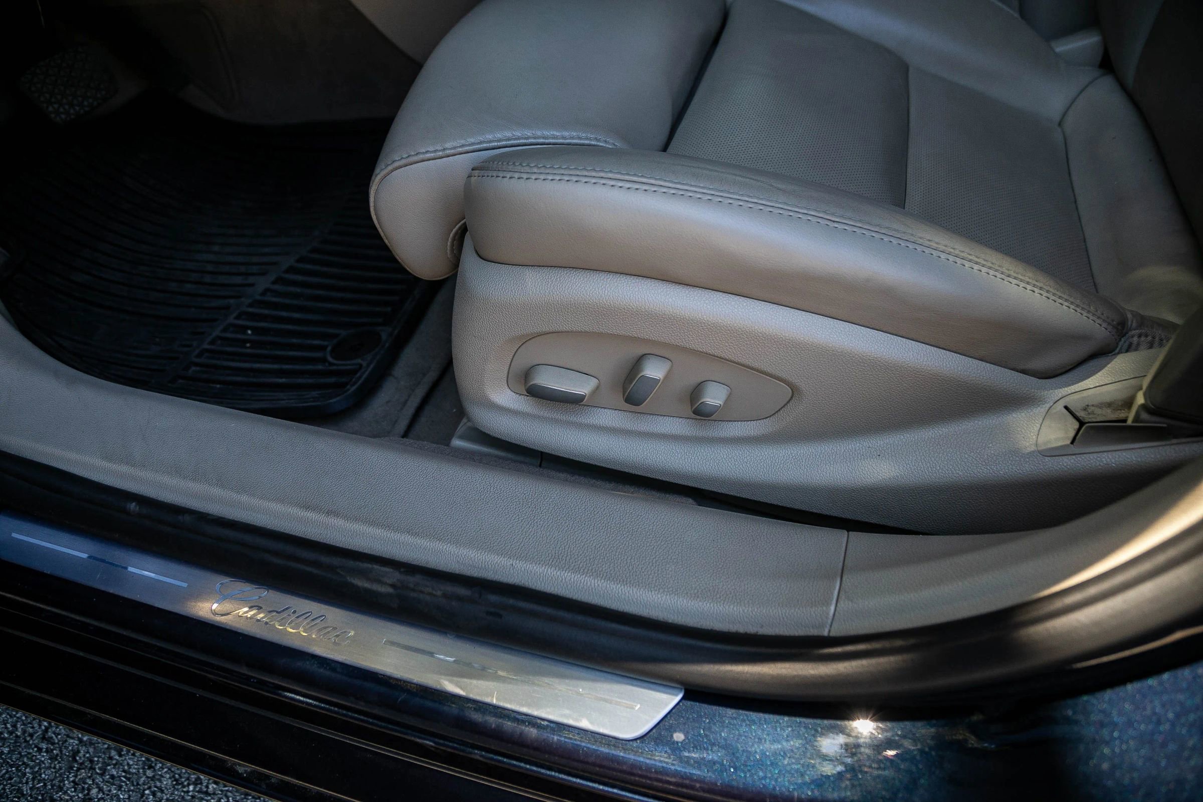 Used 2015 Cadillac XTS Premium FWD image 21