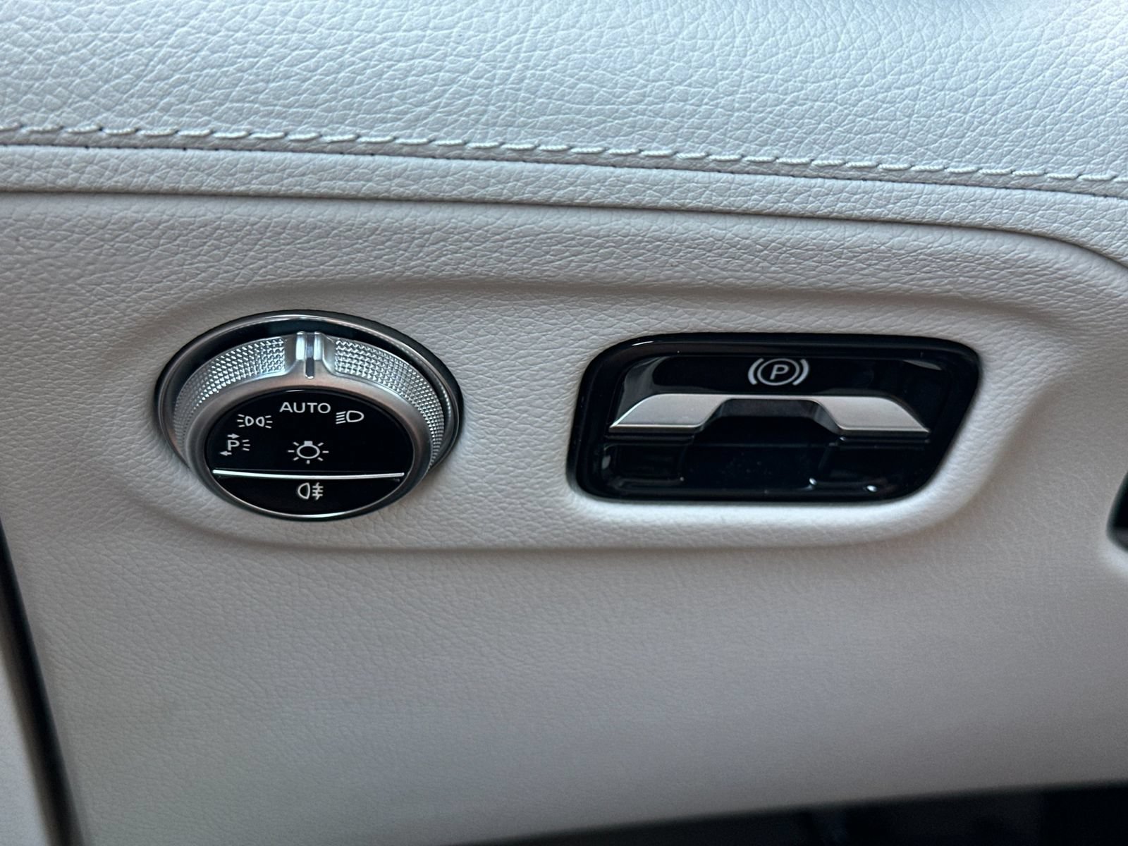 Certified 2024 Mercedes-Benz EQS 450+ SUV image 32