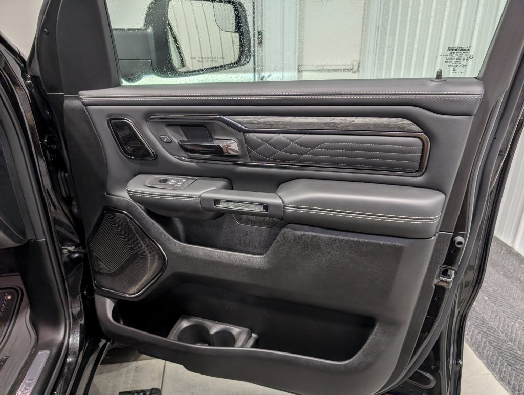 Used 2026 RAM 1500 Limited AWD/4WD image 32