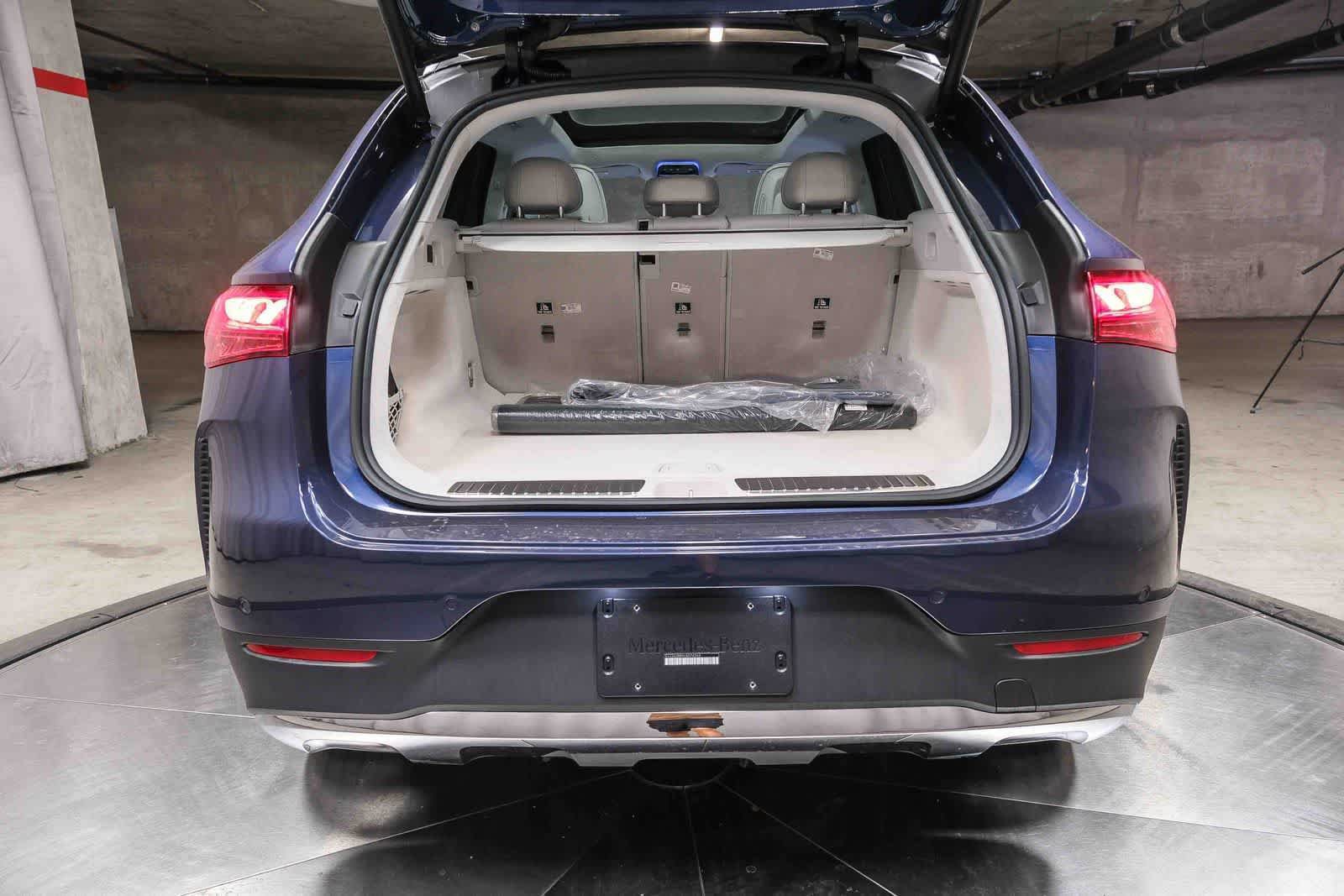 New 2027 Mercedes-Benz EQE 320+ SUV image 17
