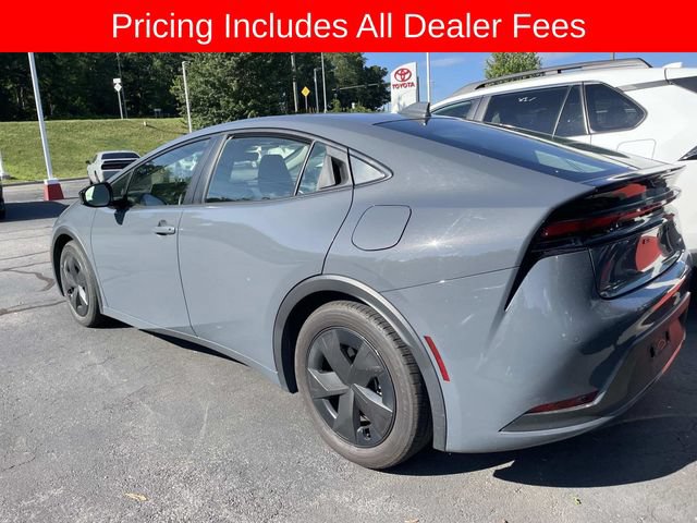 Used 2023 Toyota Prius LE FWD image 4