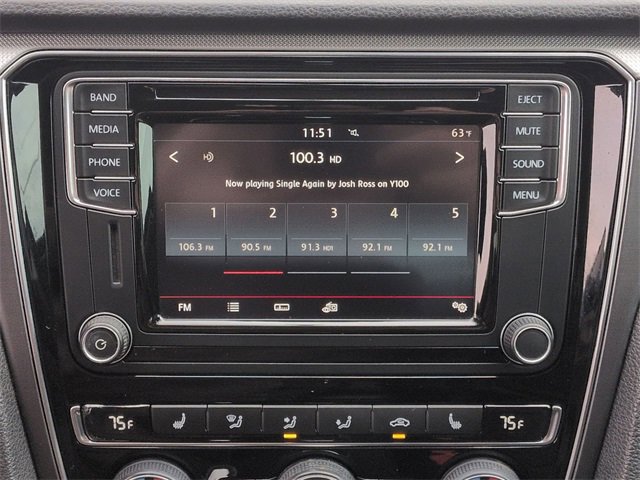 Used 2017 Volkswagen Passat 1.8T R-Line image 11