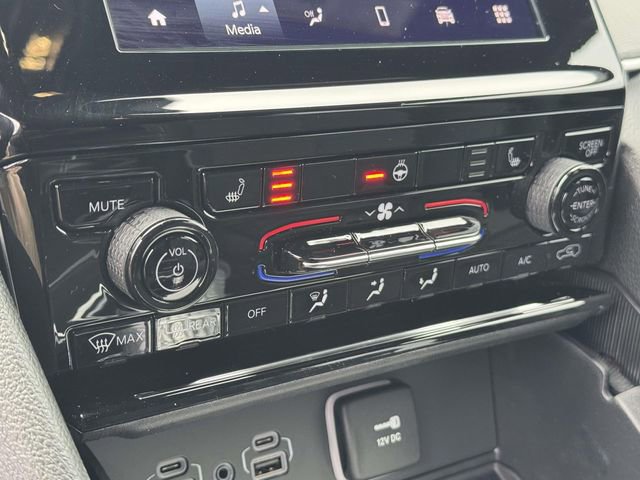 New 2025 Jeep Grand Cherokee L Laredo w/ Luxury Tech Group I image 5