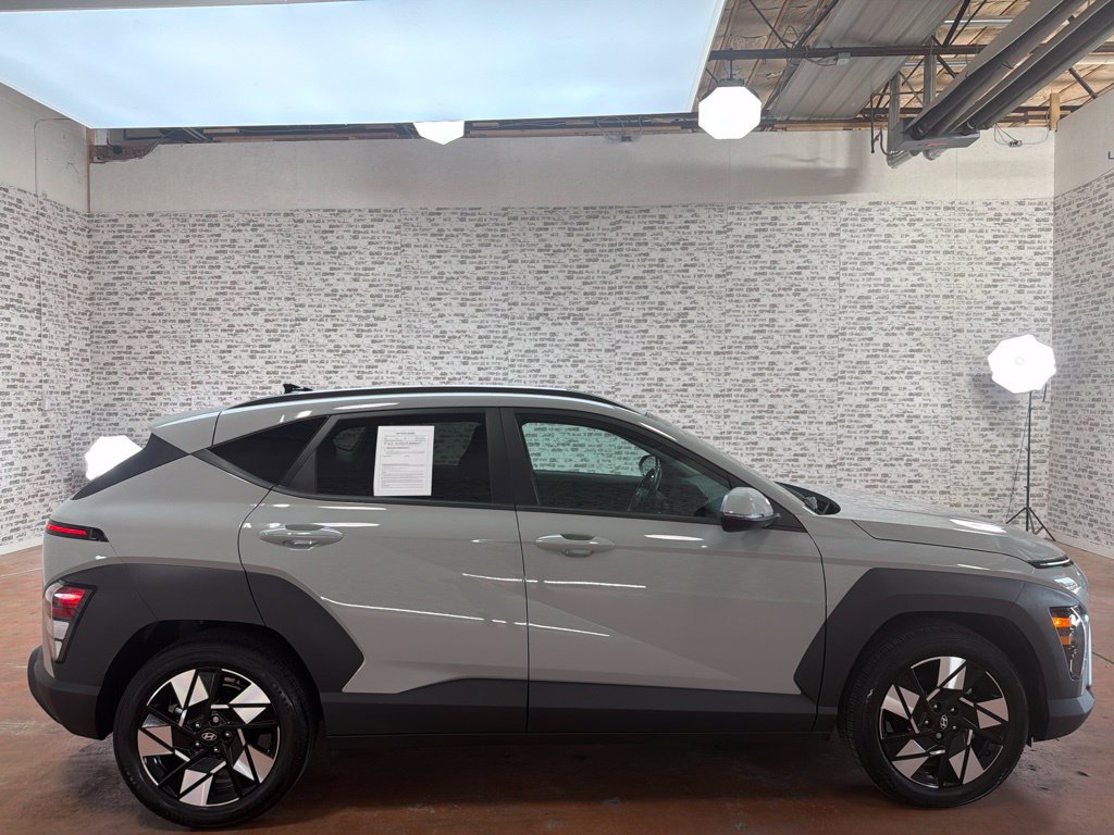 Certified 2024 Hyundai Kona SEL w/ Convenience Package FWD image 8