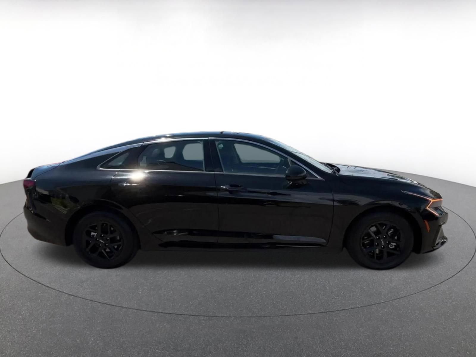 Used 2025 Kia K5 LXS image 16