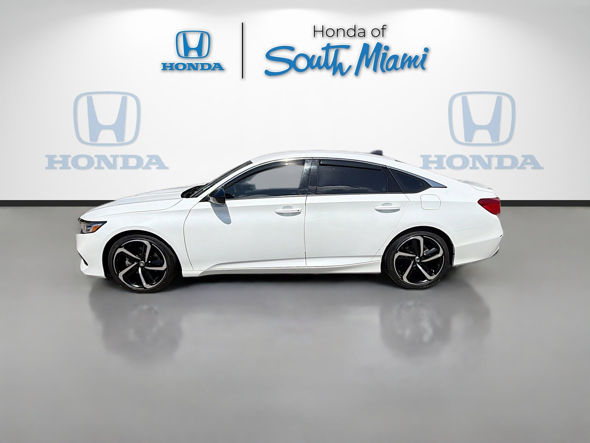 Certified 2022 Honda Accord Sport image 4