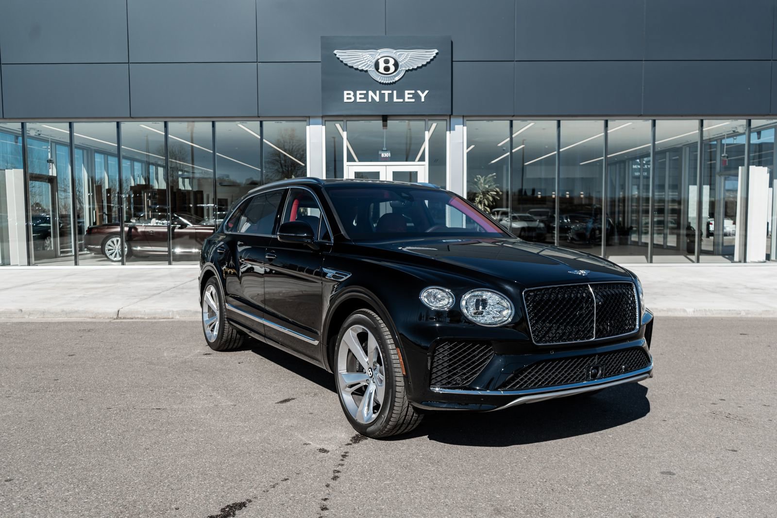 Used 2024 Bentley Bentayga Extended Wheelbase image 17