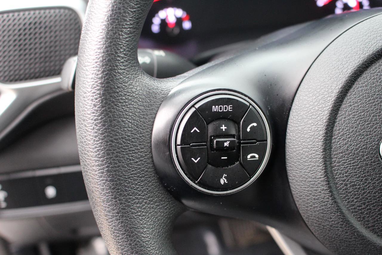 Used 2021 Kia Soul LX image 16