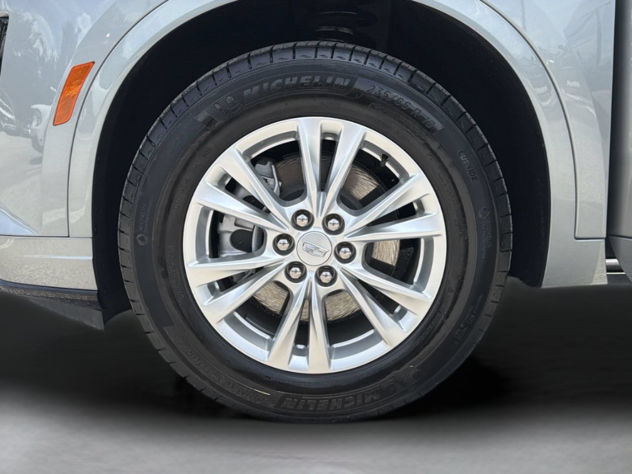 Used 2025 Cadillac XT6 Luxury FWD image 35