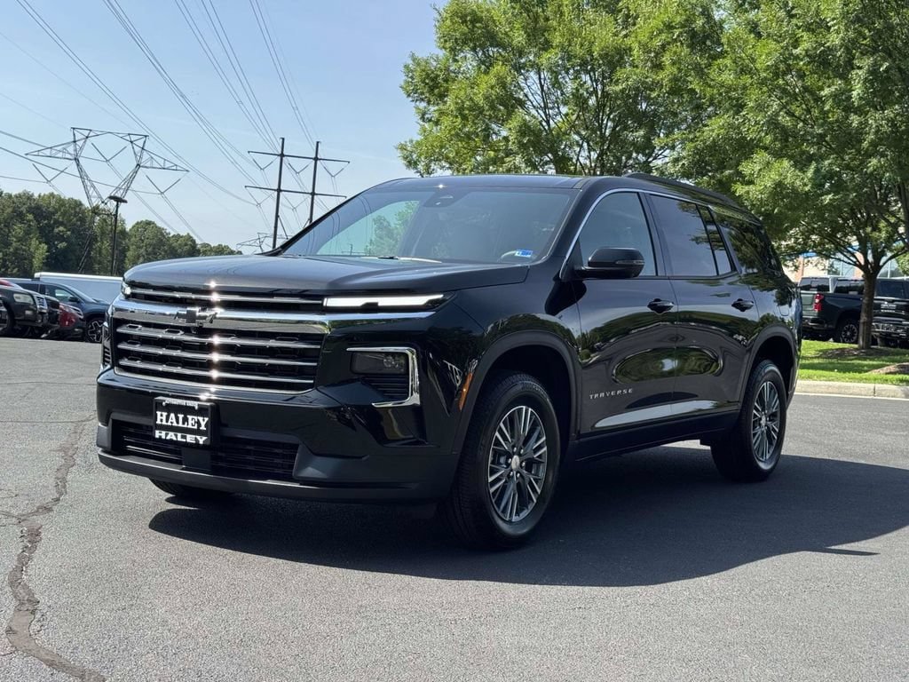 New 2026 Chevrolet Traverse LT w/ Driver Confidence Package AWD/4WD image 25