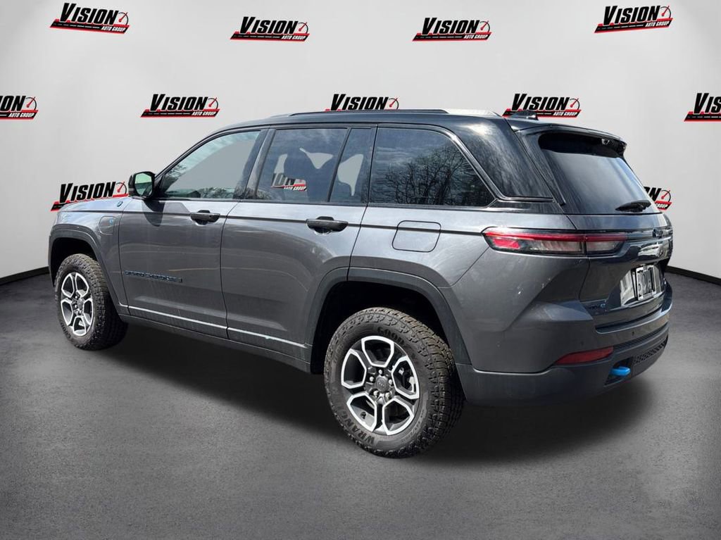 Used 2024 Jeep Grand Cherokee Trailhawk w/ Advanced Protech Group II image 7