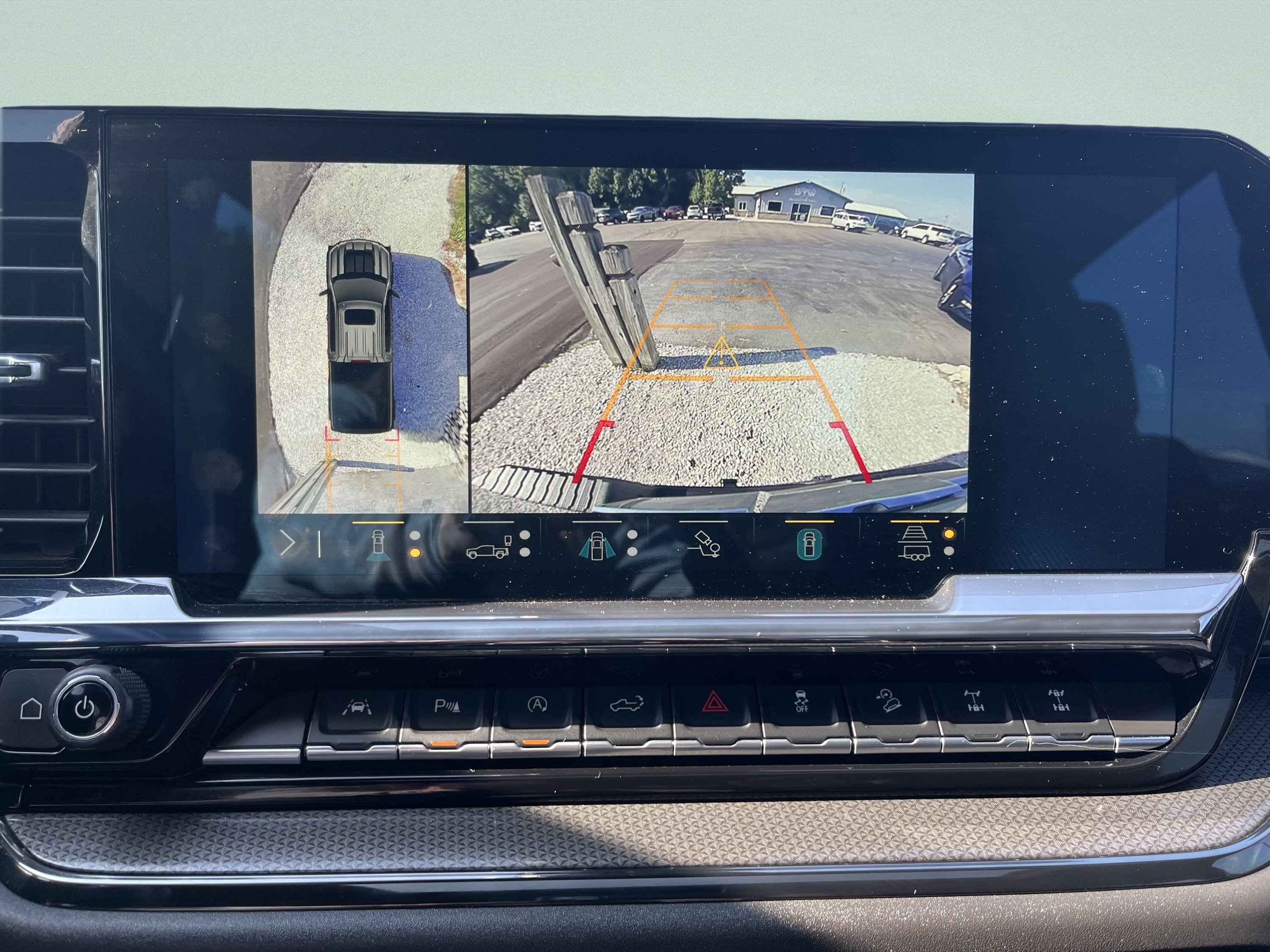 Used 2022 Chevrolet Silverado 1500 ZR2 w/ Technology Package image 18