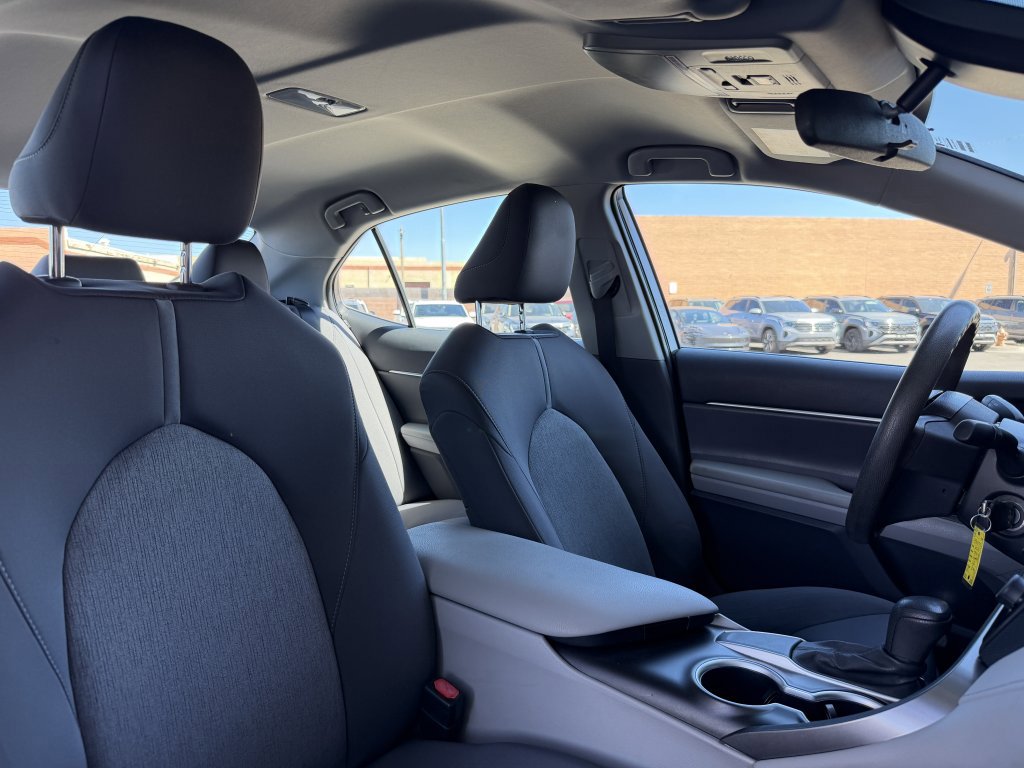 Used 2021 Toyota Camry LE image 36